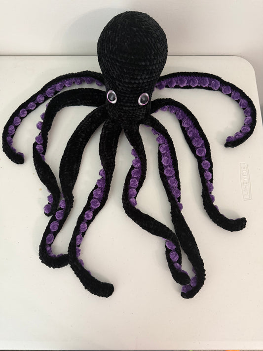 Black/Purple Octopus Amigurumi